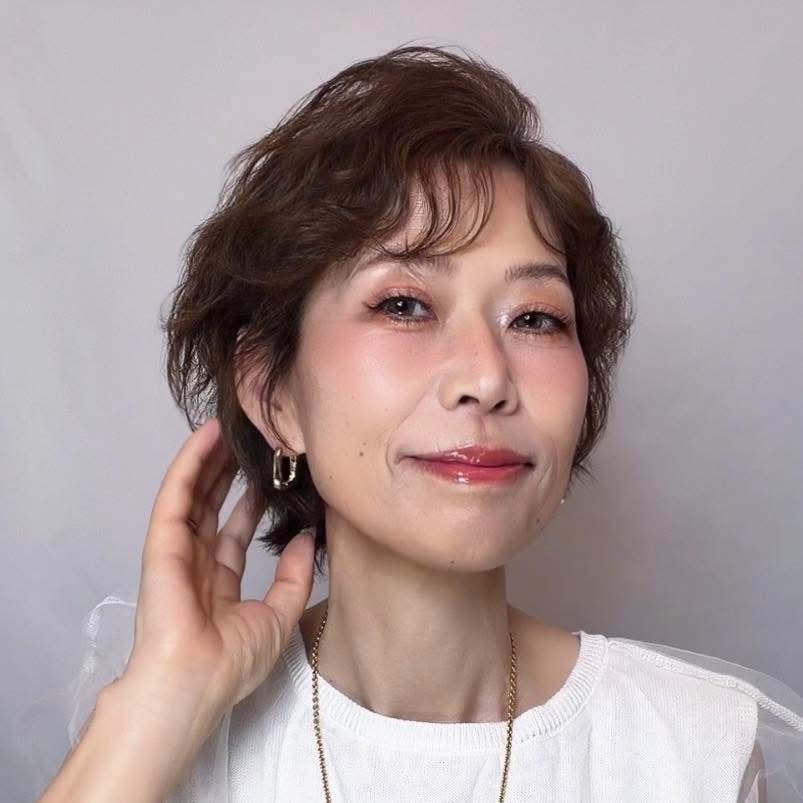 魔法の手帖アカデミー主宰 はたのかずえ